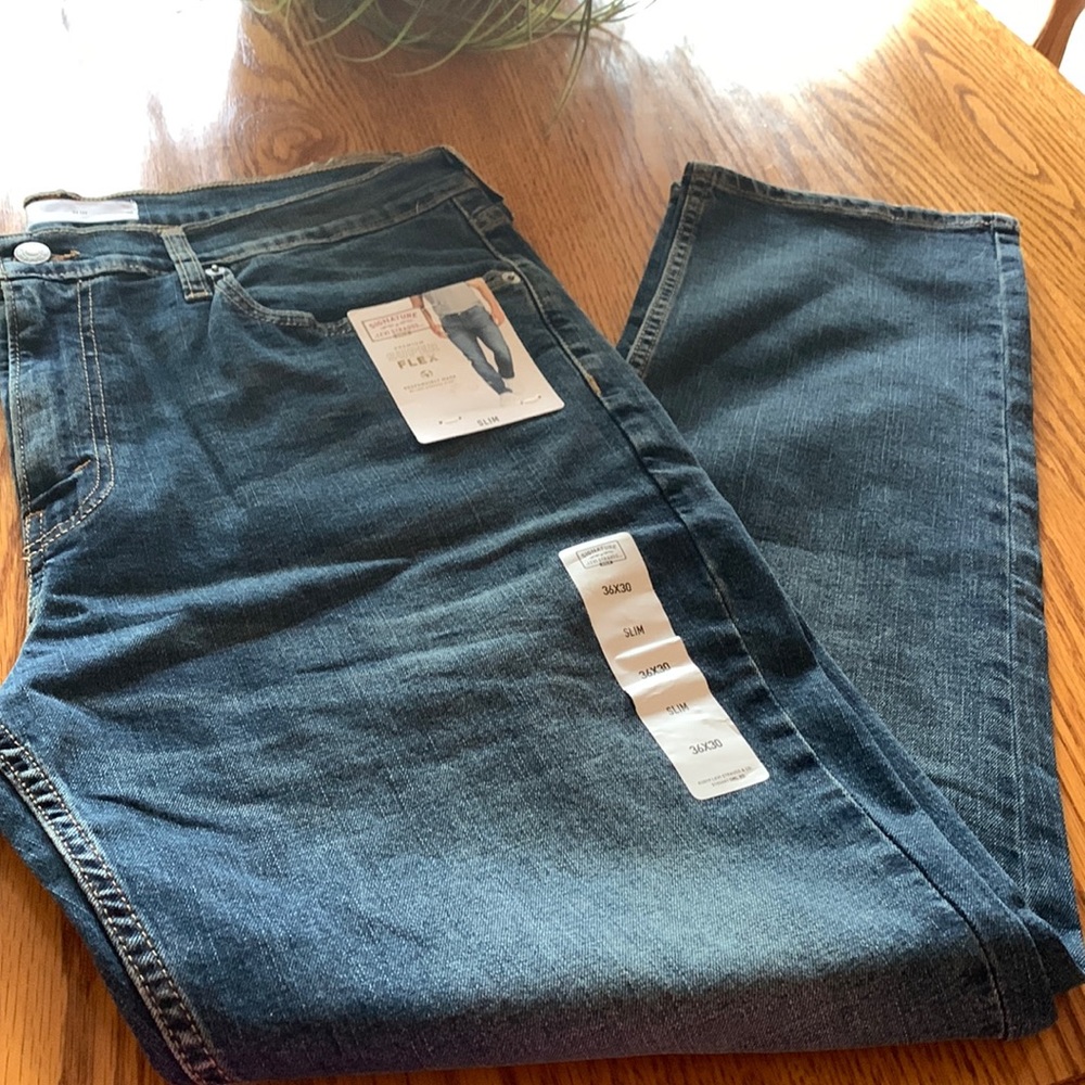 Levi’s medium wash slim fit jean
